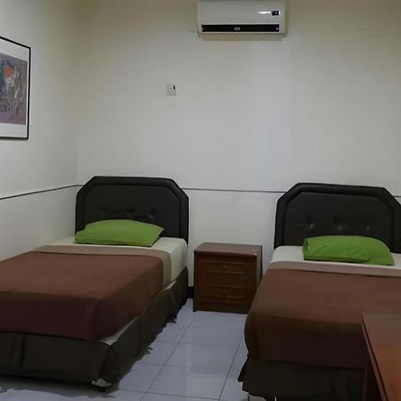 Mahadria Hotel Серанг Экстерьер фото