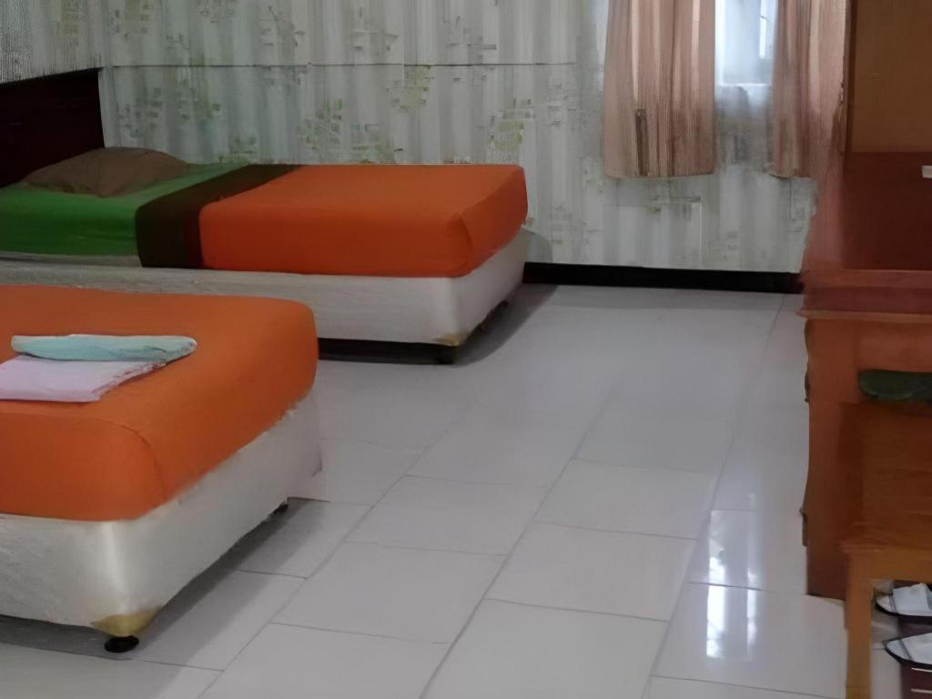 Mahadria Hotel Серанг Экстерьер фото