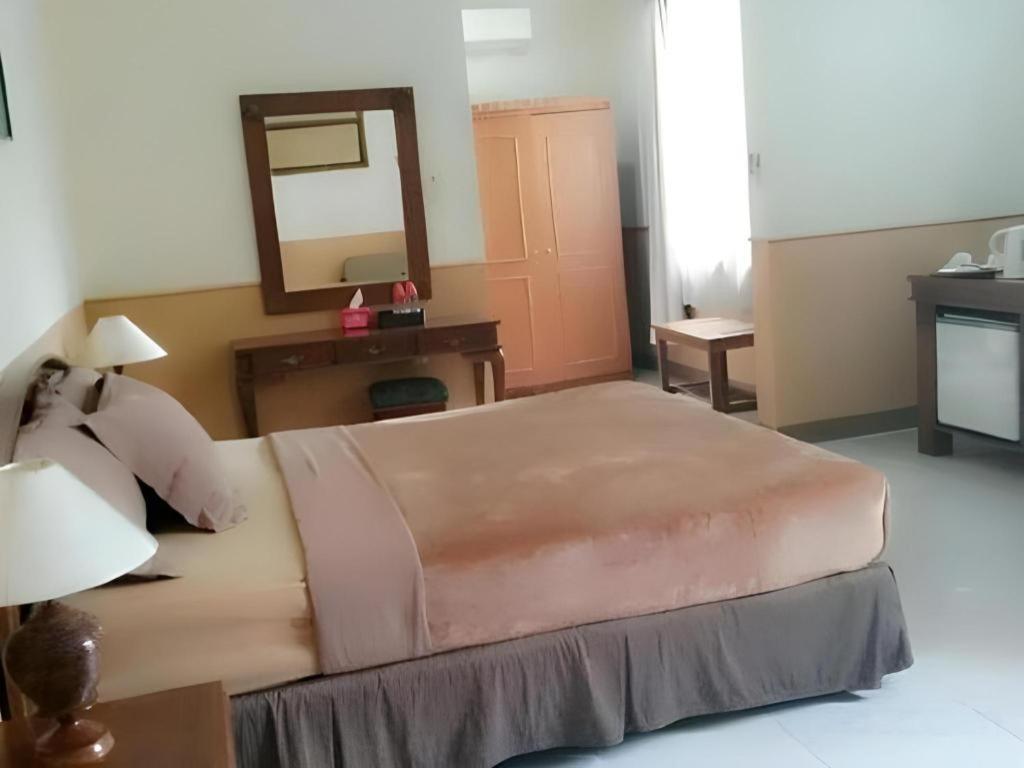 Mahadria Hotel Серанг Экстерьер фото