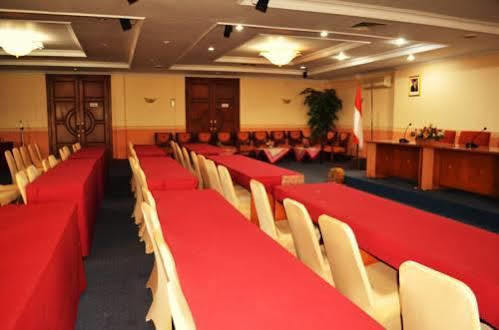 Mahadria Hotel Серанг Экстерьер фото